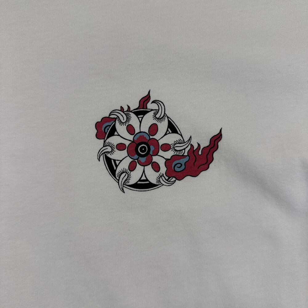 GU Ayako Ishiguro Neko Kasha Haunted Cat White Graphic T-shirt Size Medium - Picture 4 of 8